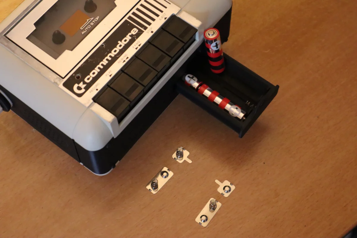 the-revival-of-analog-jan-derogee-transforms-a-commodore-datasette-into-a-portable-boombox