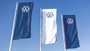 grazing-for-green-energy-volkswagens-innovative-agrivoltaics-experiment-in-poland