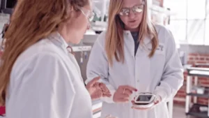 revolutionizing-biomanufacturing-the-ai-driven-frontier-of-host-cell-engineering