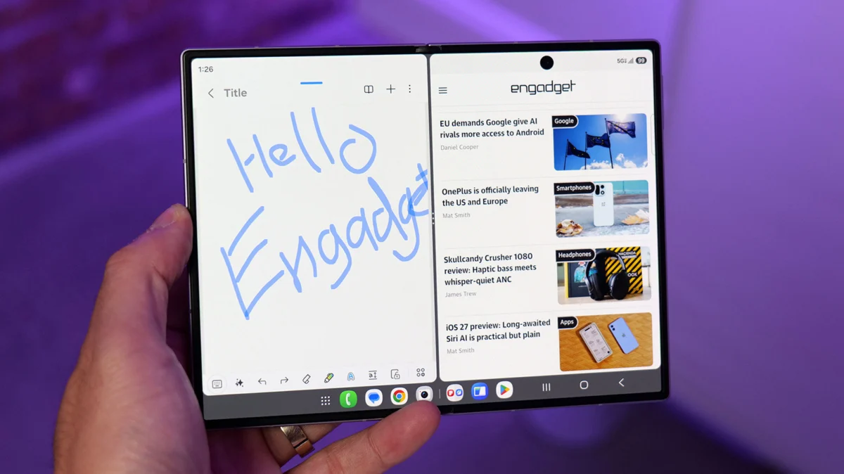 the-foldable-crossroads-samsung-galaxy-z-fold-8-vs-z-fold-8-ultra