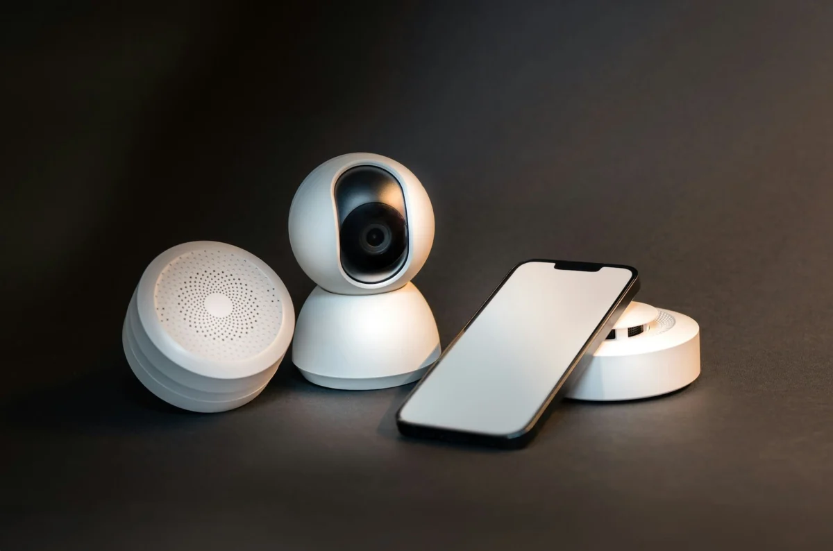 the-silent-revolution-how-the-internet-of-things-is-redefining-the-social-media-landscape