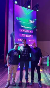 beyond-the-script-how-an-ai-virtual-speaker-survived-internet-drops-stage-glitches-and-made-history-in-blumenau