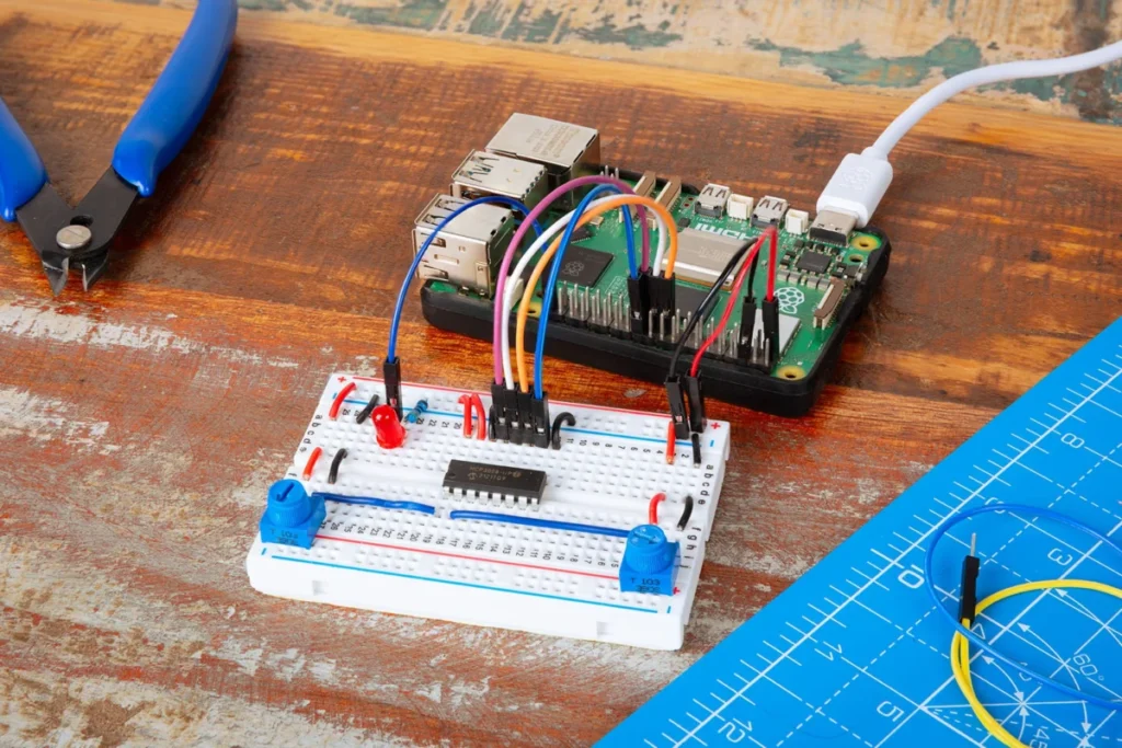 bridging-the-digital-analogue-divide-how-to-read-analogue-sensors-on-a-raspberry-pi-using-python-and-gpio-zero