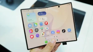 the-apple-effect-how-the-iphone-duo-is-validating-the-foldable-smartphone-market