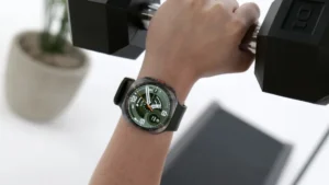 the-titans-of-the-wrist-a-comprehensive-comparison-of-the-apple-watch-ultra-4-and-samsung-galaxy-watch-ultra-2
