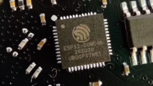 beyond-the-rtl-sdr-the-esp32s-undocumented-radio-potential