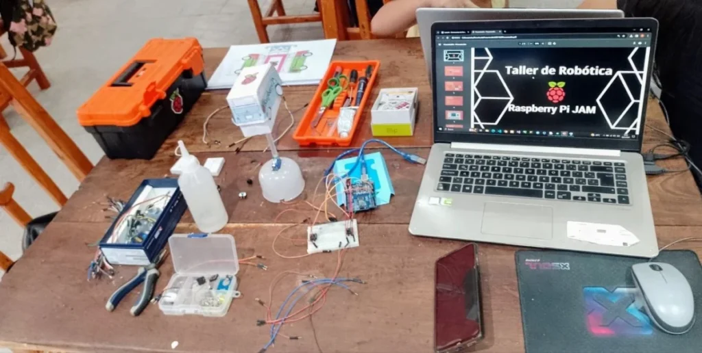bridging-the-digital-divide-how-one-educator-is-revolutionizing-tech-literacy-in-rural-argentina