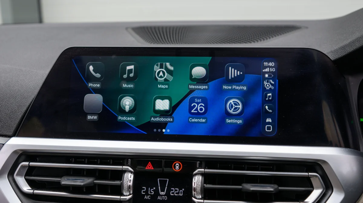 cutting-the-cord-the-definitive-guide-to-upgrading-your-wired-carplay-to-wireless