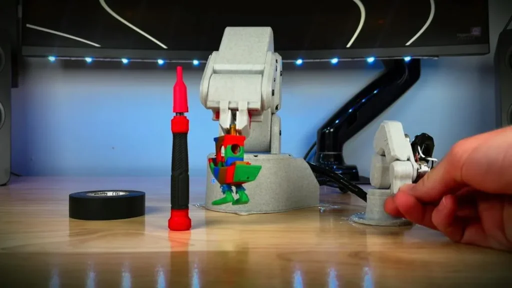 revolutionizing-open-source-robotics-maker-kelton-unveils-sub-100-support-free-3d-printed-robot-arm-with-intuitive-scale-model-control
