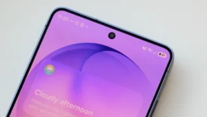 the-shield-on-your-status-bar-demystifying-samsungs-battery-protection-icon